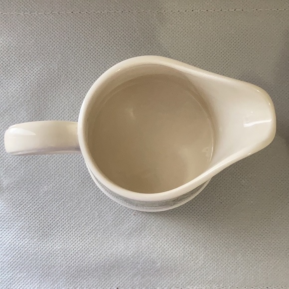 🌟 Thomas Kinkade 2005 Creamer & Sugar Set - Picture 4 of 14